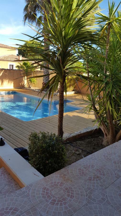 Maison Les Pins Aigues-Mortes Buitenkant foto