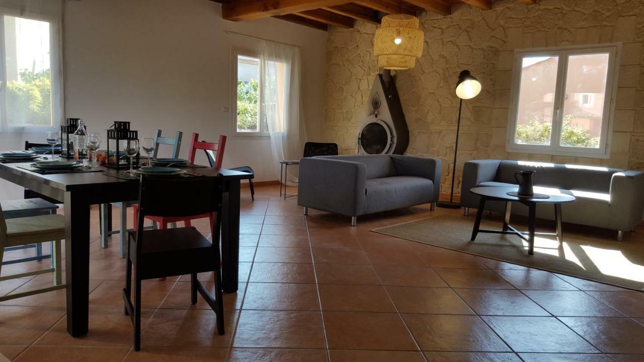 Maison Les Pins Aigues-Mortes Buitenkant foto