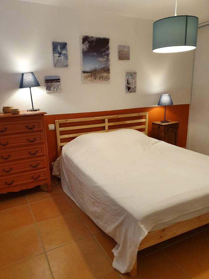 Maison Les Pins Aigues-Mortes Buitenkant foto
